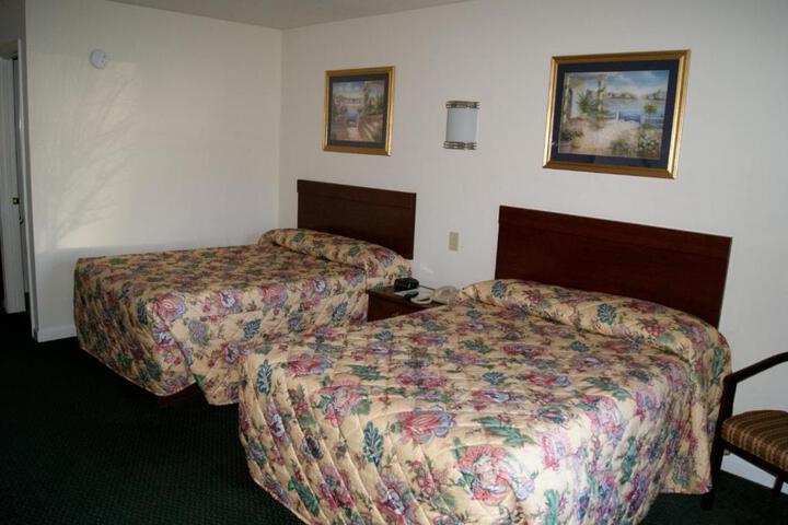 American Inn & Suites - thumb 4