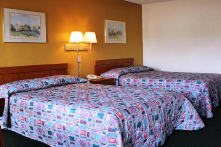 Speedway Inn - thumb 7