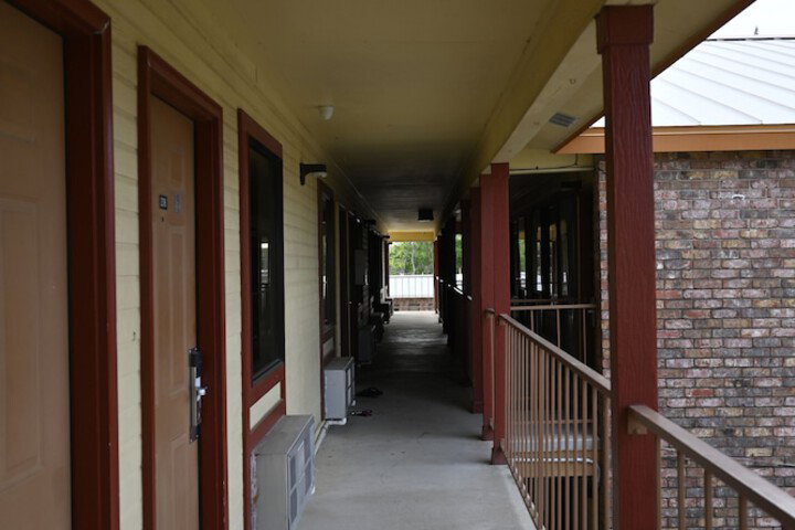 Coachway Inn - thumb 2