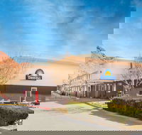 Days Inn by Wyndham Moab - Accommodation Indiana