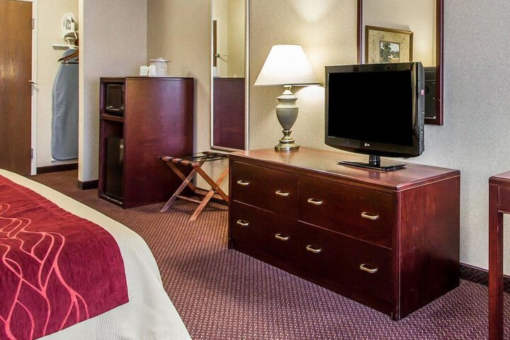 Quality Inn & Suites - thumb 5