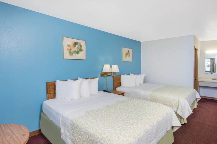 Days Inn By Wyndham Mountain Grove - thumb 3