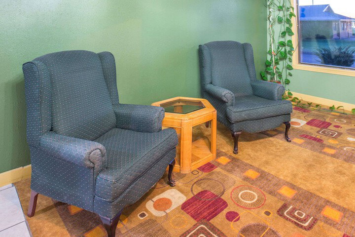 Days Inn By Wyndham Mountain Grove - thumb 1