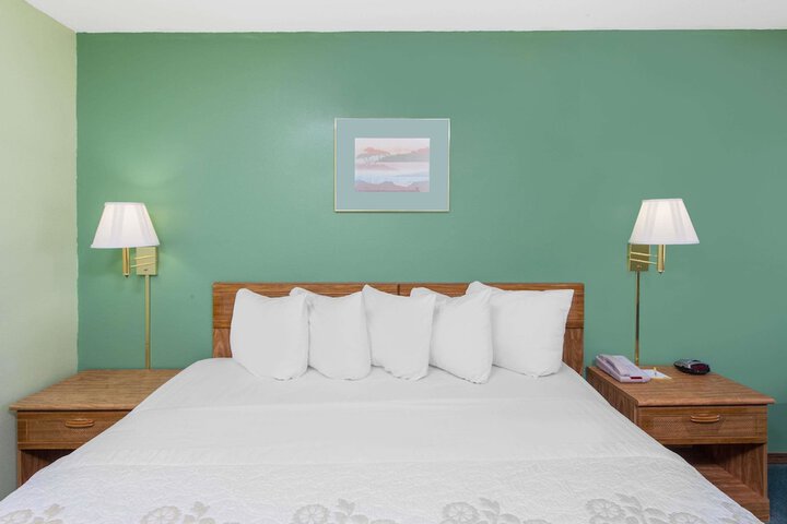 Days Inn By Wyndham Mountain Grove - thumb 2