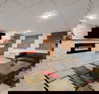 Days Inn by Wyndham Mounds View Twin Cities North - Accommodation Indiana