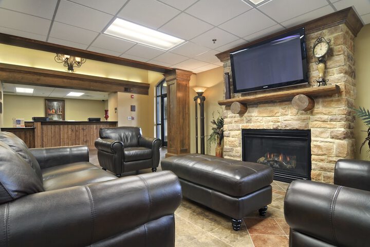 Quality Inn & Suites - thumb 2