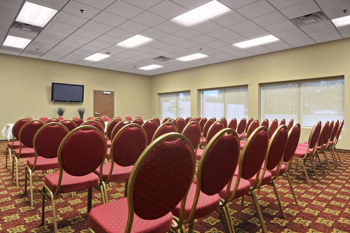 Quality Inn & Suites - thumb 7