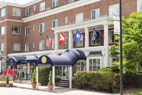 Capitol Plaza Hotel Montpelier Tapestry Collection by Hilton