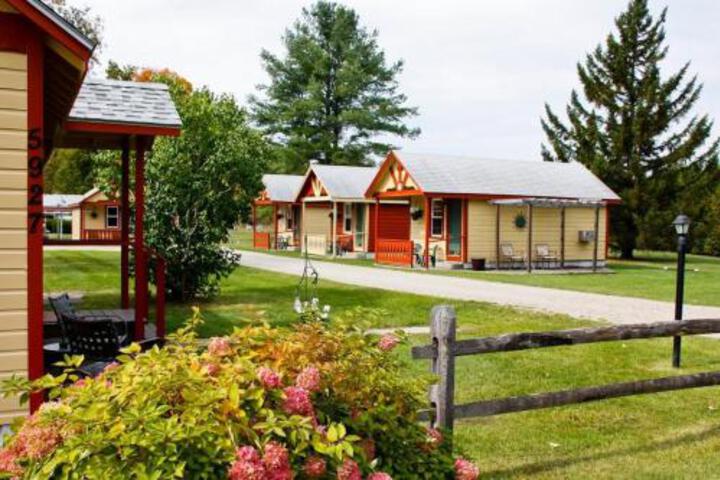 Casablanca Motel - thumb 1