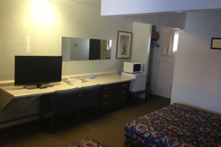 Jamestown Motel - thumb 7