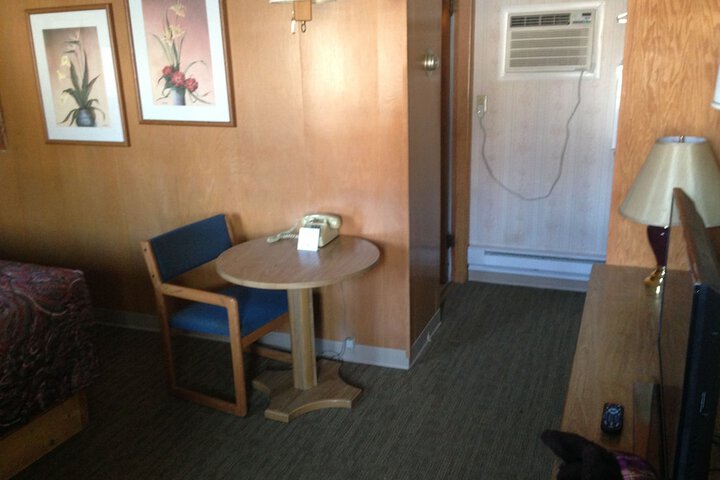 Jamestown Motel - thumb 6