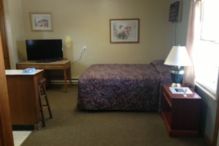 Jamestown Motel - thumb 0