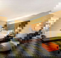 Baymont by Wyndham McDonough - Accommodation Indiana