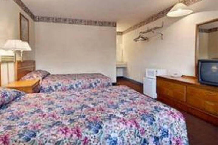 The Randolph Inn - thumb 2