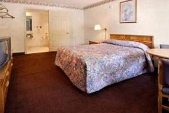 The Randolph Inn - thumb 5