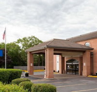 Baymont Inn  Suites by Wyndham Mundelein near Vernon Hills - Accommodation Indiana