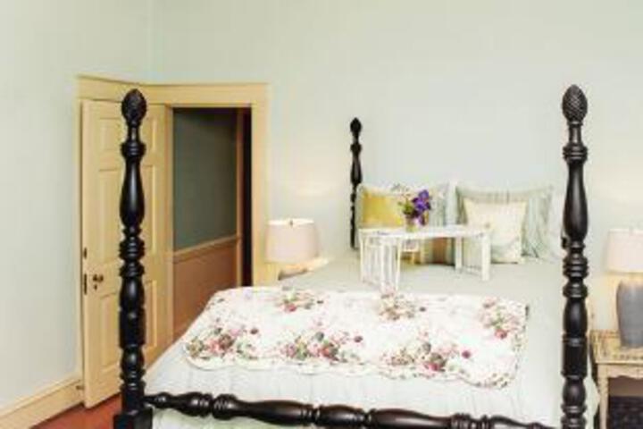 Hill Crest Bed & Breakfast - thumb 0