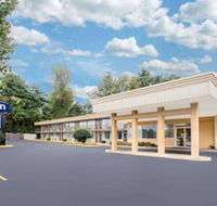 Days Inn by Wyndham Bristol Parkway - Accommodation Indiana