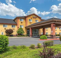 Comfort Suites Salem - Accommodation Indiana