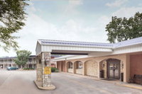 Days Inn by Wyndham Dubuque