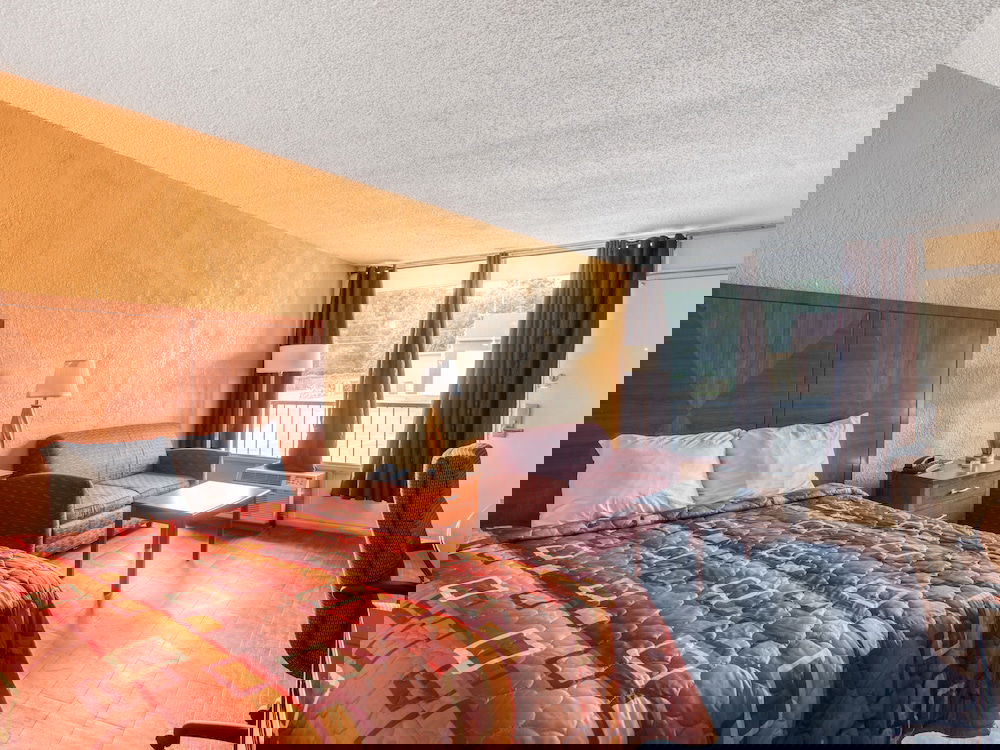 Knights Inn Forest Park - thumb 7