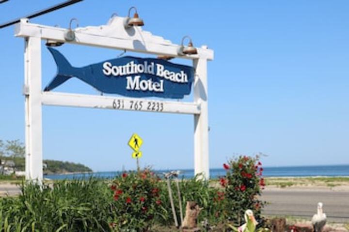 Southold Beach Motel - thumb 0