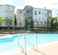 Global Luxury Suites Bridgepoint Circle - Accommodation Indiana