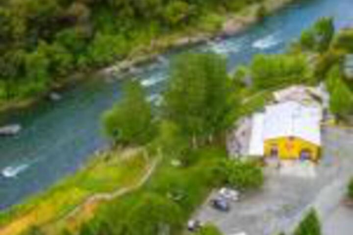 Strawhouse Resorts - thumb 0