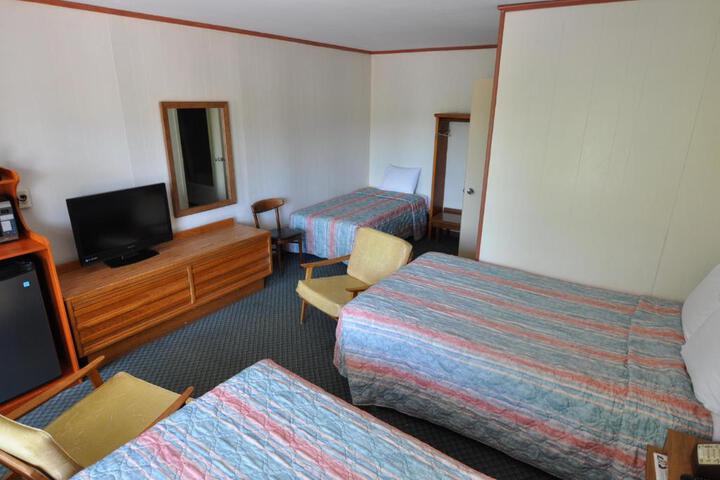 Budget Inn Near WestRock - thumb 2