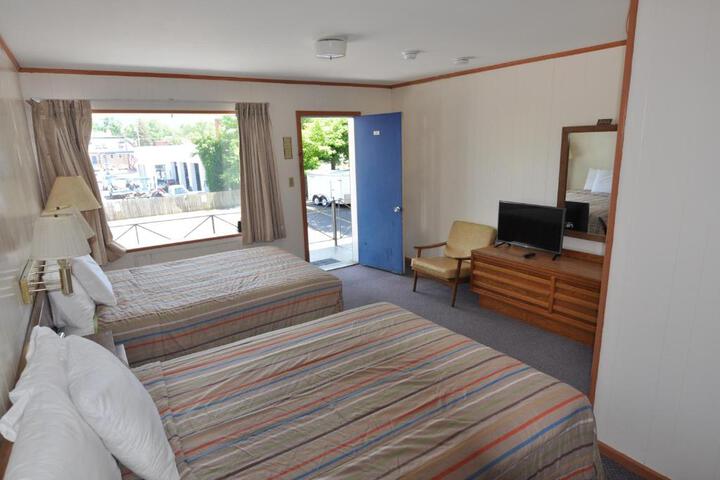 Budget Inn Near WestRock - thumb 3