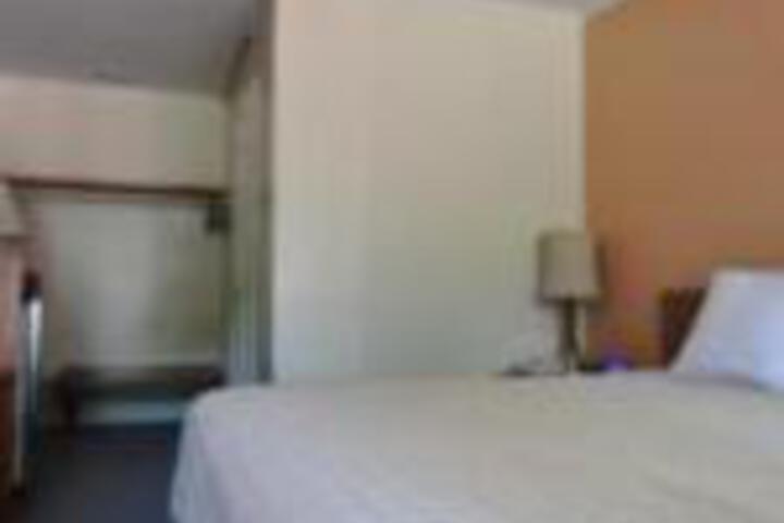 Budget Inn Near WestRock - thumb 0