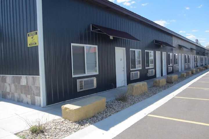 Riverfront Studio Suites - thumb 5