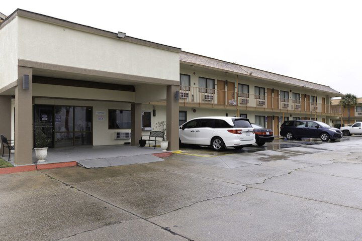 OYO Hotel Lake Charles Hwy 10 - thumb 1