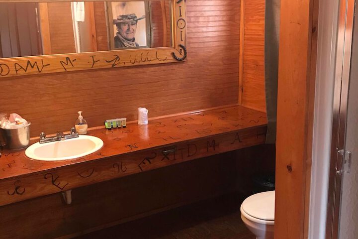 Twin Elm Guest Ranch - thumb 4