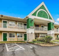 HomeTowne Studios by Red Roof Cincinnati  Sharonville - Accommodation Indiana