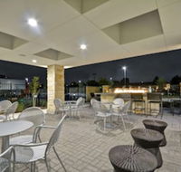 Home2 Suites by Hilton Dallas Addison - Accommodation Indiana