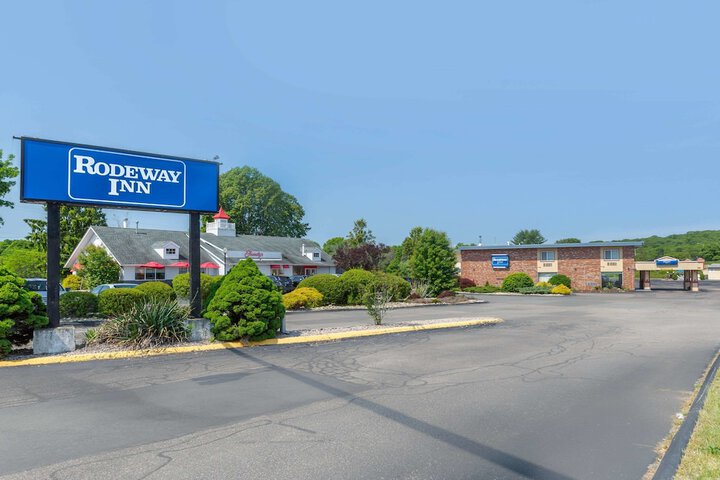 Rodeway Inn Mystic - thumb 4