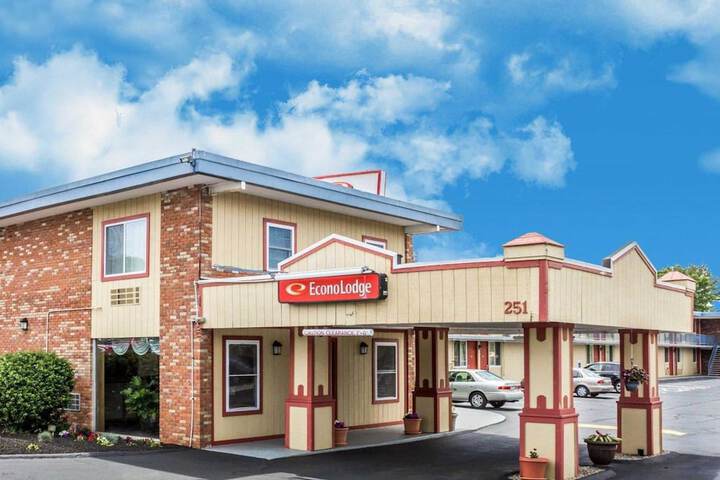 Rodeway Inn Mystic - thumb 1