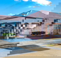 Econo Lodge Inn  Suites - Accommodation Indiana