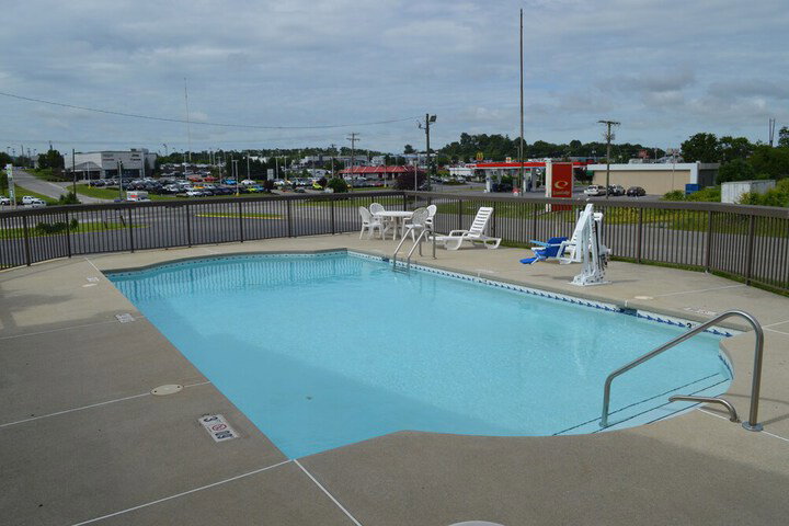 Econo Lodge Christiansburg-Blacksburg I-81 - thumb 3