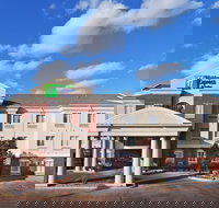 Holiday Inn Express And Suites an IHG Hotel - Accommodation Indiana