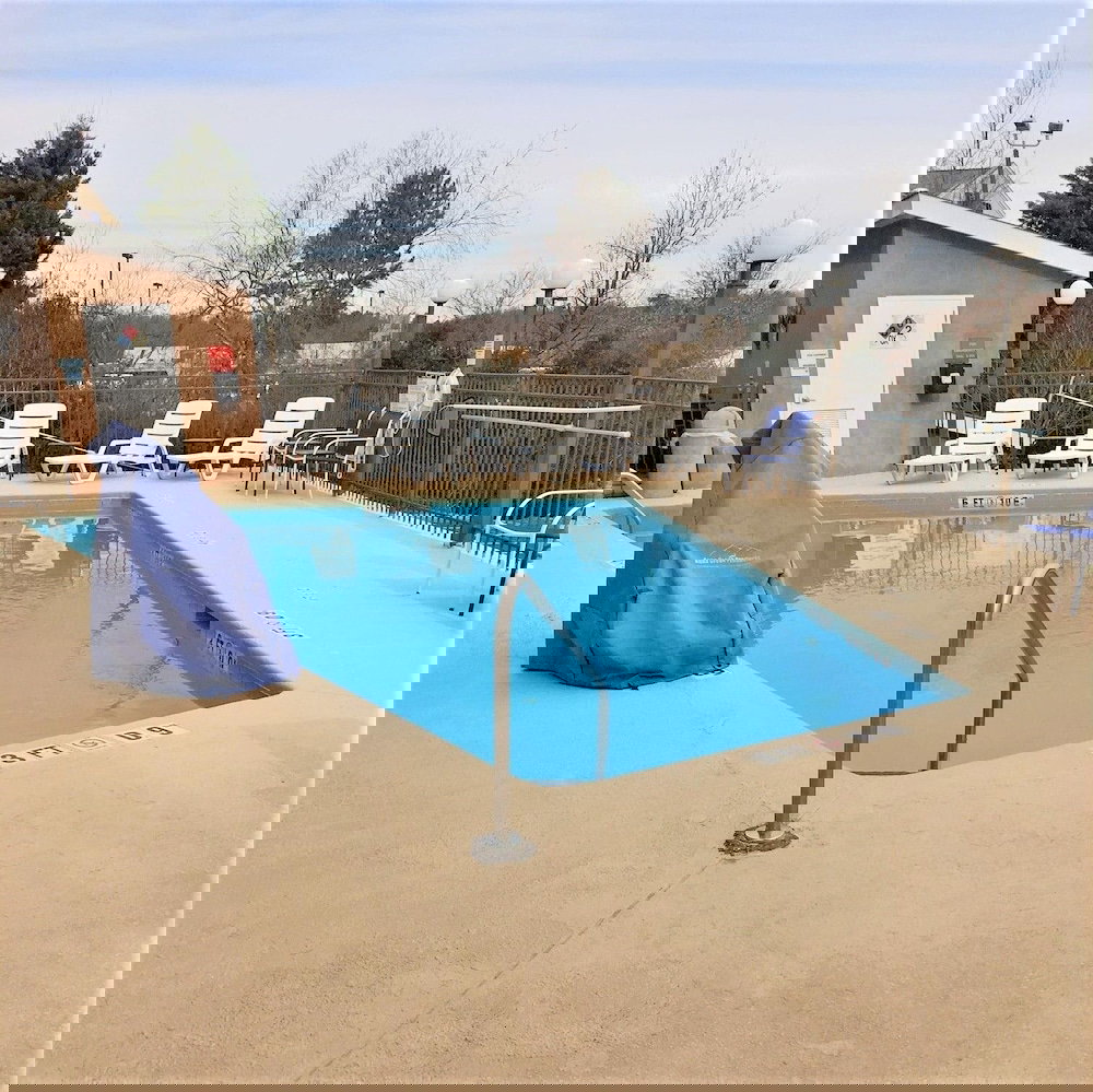 Comfort Inn & Suites - thumb 0