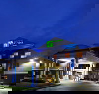 Holiday Inn Express Hotel  Suites Cincinnati-Blue Ash an IHG Hotel - Accommodation Indiana