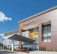 La Quinta Inn  Suites by Wyndham Tulsa Broken Arrow - Accommodation Indiana