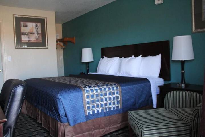 Budget Inn - thumb 6