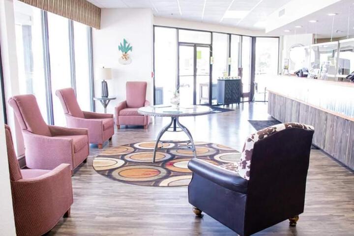 Econo Lodge - thumb 2