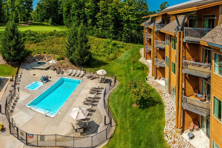 The Lodge At Cedar River, Shanty Creek Resort - thumb 4