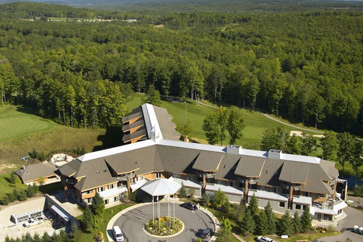 The Lodge At Cedar River, Shanty Creek Resort - thumb 1
