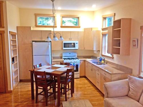 The Bungalow - thumb 2