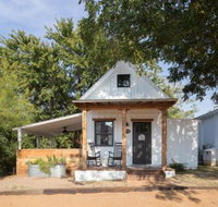 Mustard Seed Bed  Breakfast on the Llano - Accommodation Indiana